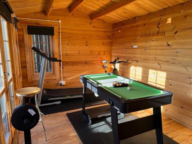 Netflix Home Jacuzzi Gym Fast Wifi Ps5 Free Parking 2 Spaces ヘレフォード エクステリア 写真